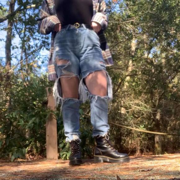 Profile Picture of Mykle Quillin (@myklequillin) on Poshmark