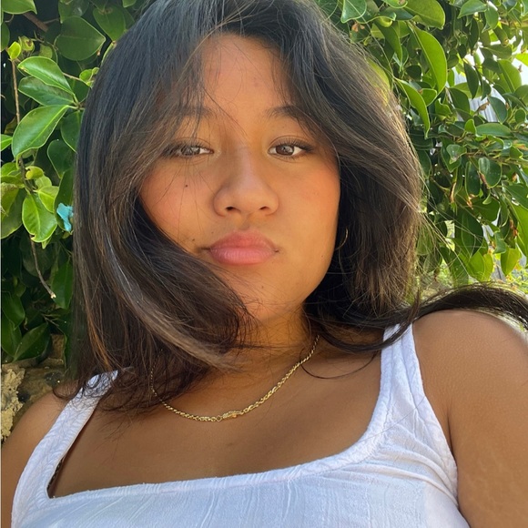 Profile Picture of Kyra Kawamoto (@kyrakawamoto) on Poshmark