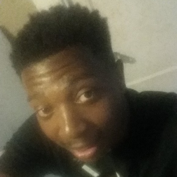 Profile Picture of Christopher Graves (@chris2349) on Poshmark