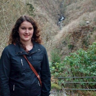 Profile Picture of Elizabeth Boone (@elizabethboone9) on Twitter