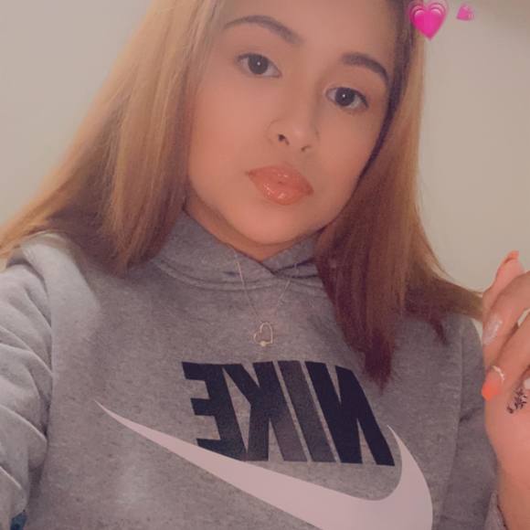 Profile Picture of Mari Jimenez (@maribel2919) on Poshmark