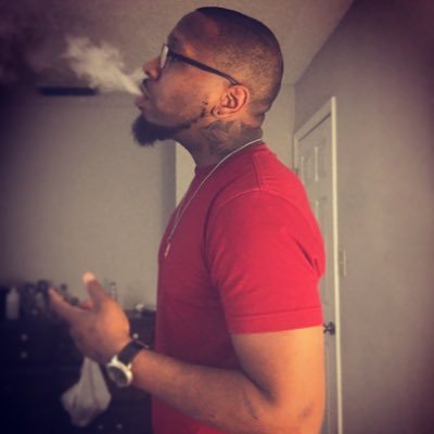 Profile Picture of Ian Burch (@ObeyIBPookiE) on Twitter