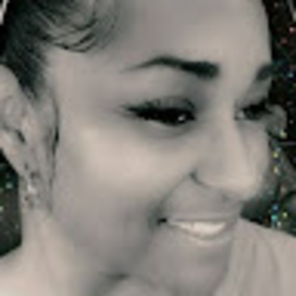 Toni Pruitt - Poshmark Profile Picture of Toni Pruitt (@tonicpruitt5) on Poshmark