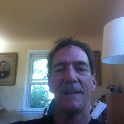 Profile Picture of Robert Hallmanon Twitter