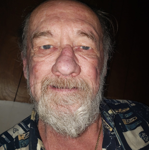 Rich Nofziger - Poshmark Profile Picture of Rich Nofziger (@rchnofziger) on Poshmark