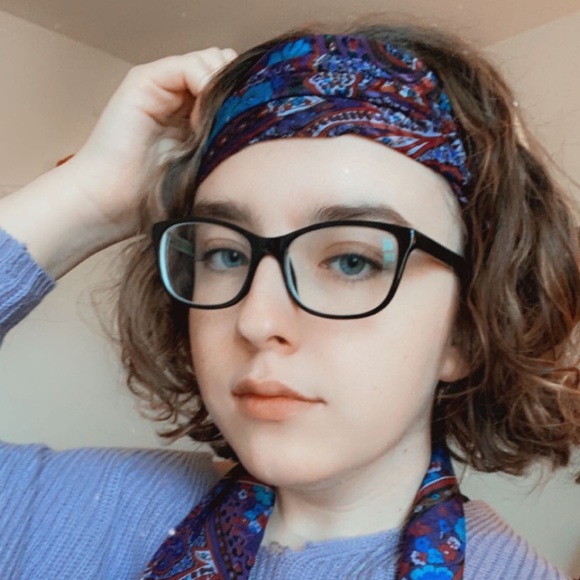 Profile Picture of Sofie Roskowski (@sofie636) on Poshmark