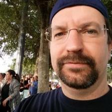 Profile Picture of John Varela (@jjindeehouse) on Twitter