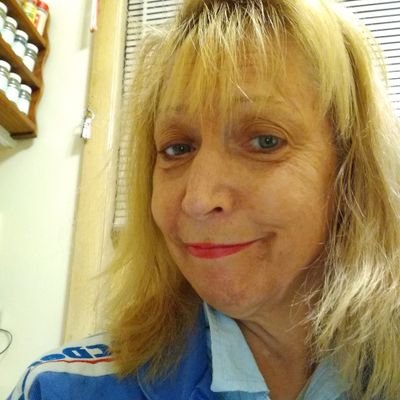 Profile Picture of Debbie Lampert (@DebbieLampert1) on Twitter