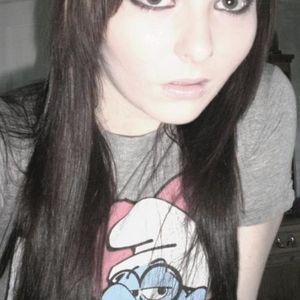 Profile Picture of Emma Kinsey (@emsywoo) on Myspace