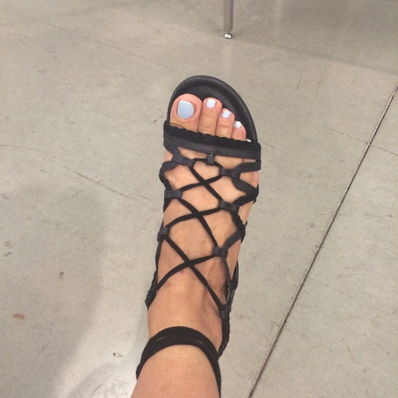 Profile Picture of Pam Jackson (@psjackson24) on Poshmark