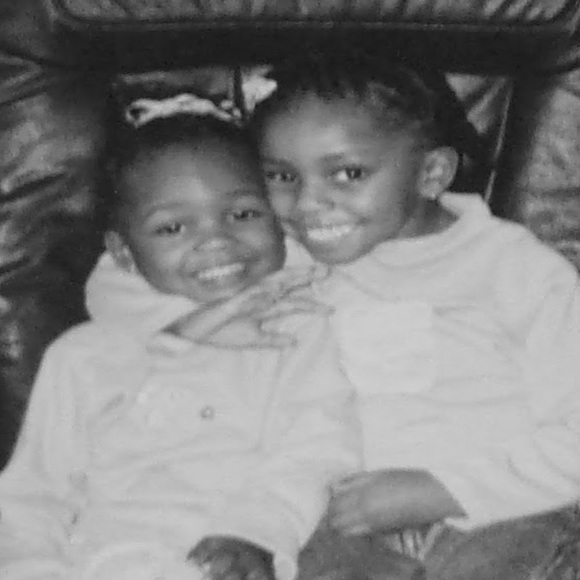 Profile Picture of Genesis Brown (@genesisbrown525) on Poshmark