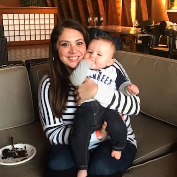 Profile Picture of Ashley Halvorsen (@ahalvo1) on Poshmark