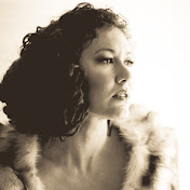 Profile Picture of Maya Reynolds (@MB999Collections) on Youtube