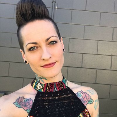 Profile Picture of Stacie Becker (@staciejbecker) on Twitter