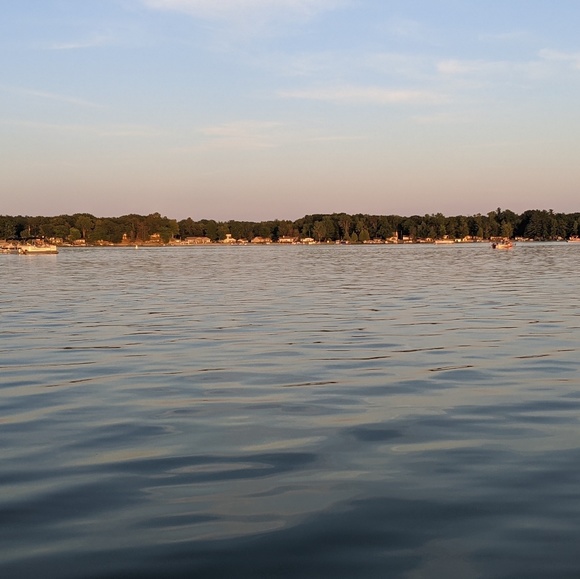 Profile Picture of Chena Coss (@chenacoss) on Poshmark