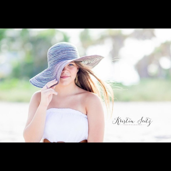 Profile Picture of Hailey Hudson (@haileyyhudsonn) on Poshmark