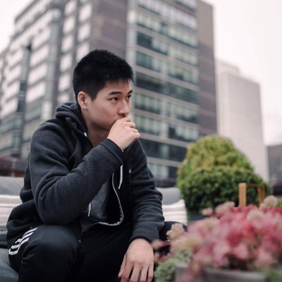 Profile Picture of William Yang  🍒 (@VarinalLoL) on Twitter