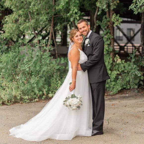 Taylor Watermolen - Poshmark Profile Picture of Taylor Watermolen (@taylorwater) on Poshmark