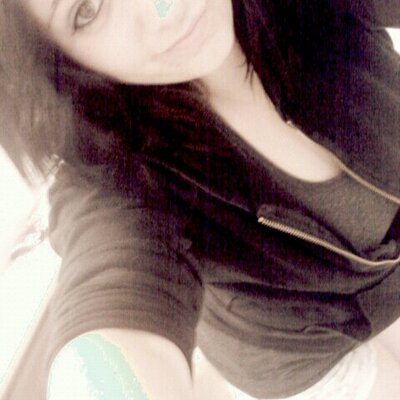 Profile Picture of Taylor Marie Huebner (@tmarie41714) on Twitter