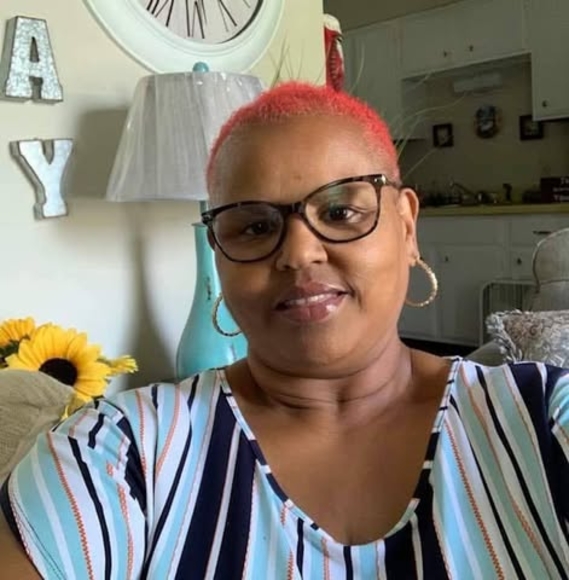 Profile Picture of Jean Clay (@bossladyclay) on Poshmark