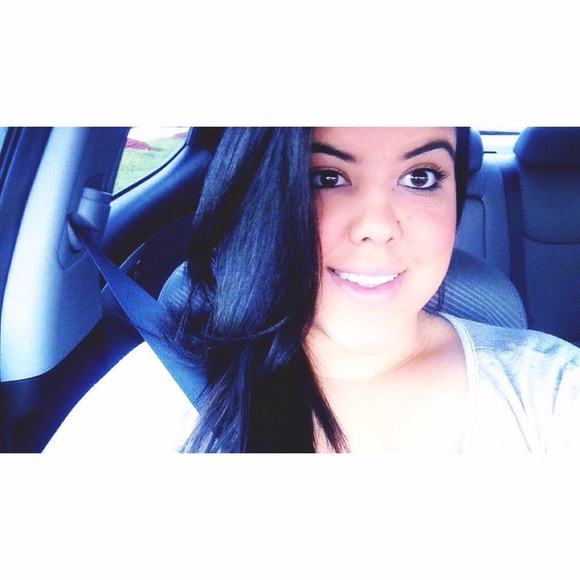 Profile Picture of Darissa Chirinos (@darissa92) on Poshmark