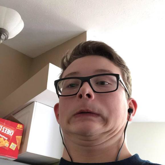 Profile Picture of Carson Moyer (@carsonmoyer) on Poshmark