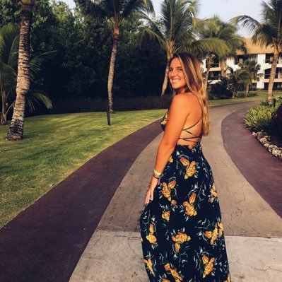 Profile Picture of Amanda Hallard (@AmandaHallard) on Twitter