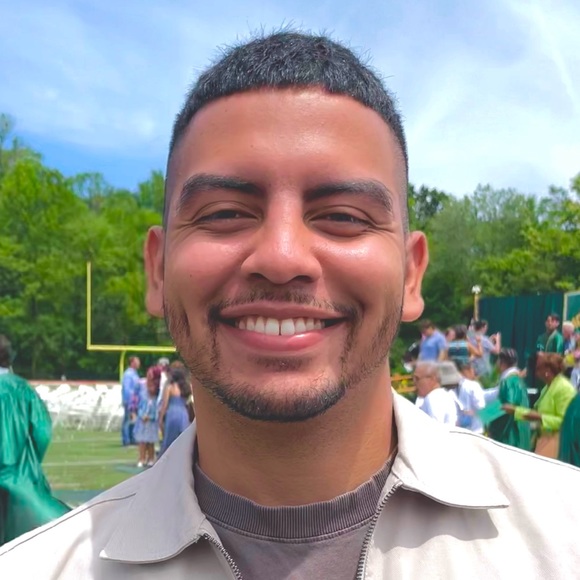 Profile Picture of Jeremy Roman (@jromann27) on Poshmark