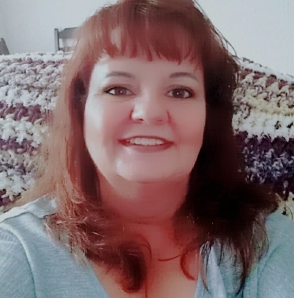 Profile Picture of Kaleen Warmbo (@kalhowell) on Poshmark