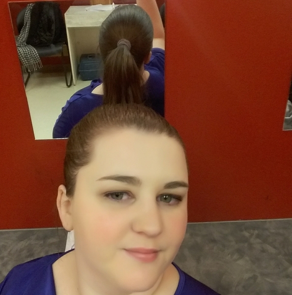 Profile Picture of Maria Modlin (@mariamodlin) on Poshmark