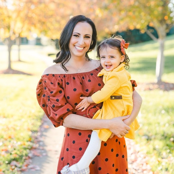 Katie Lee - Poshmark Profile Picture of Katie Lee (@kephotoclt) on Poshmark