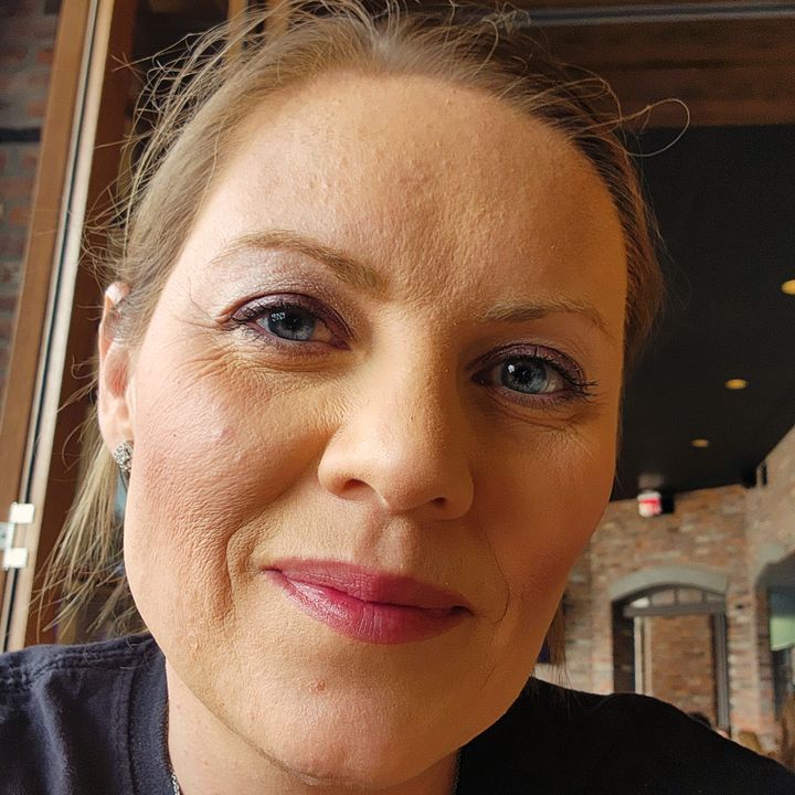Profile Picture of randihebert (@hlran88) on Tiktok