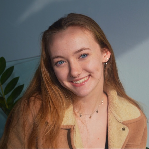 Profile Picture of Grace Walsh (@gracemwalsh) on Poshmark