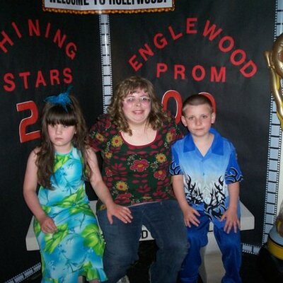 Profile Picture of Rosa Ramsay (@RosaLee76) on Twitter