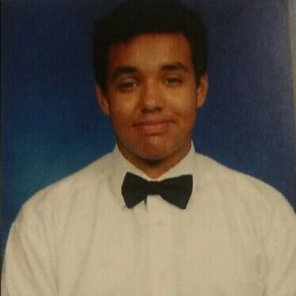 Profile Picture of Pablo Calderon (@pabloc22) on Poshmark