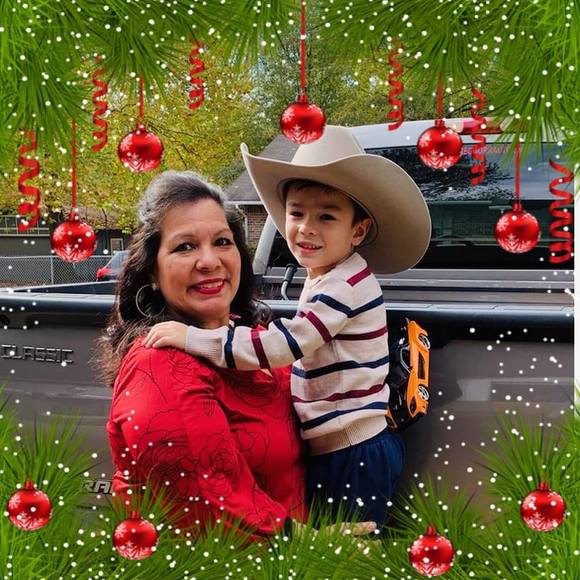 Profile Picture of Lisa Zapata (@lisazapata60) on Poshmark