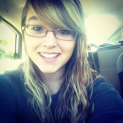 Profile Picture of Danielle Loomis (@dloomis34) on Twitter