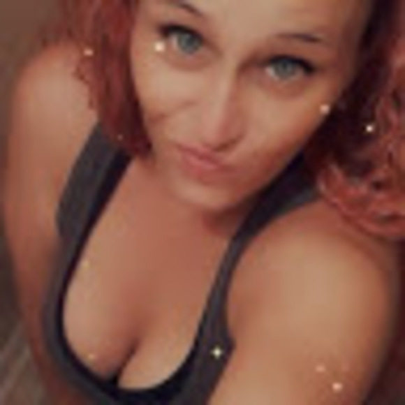 Profile Picture of Shawna Hanson (@shawnahanson502) on Poshmark