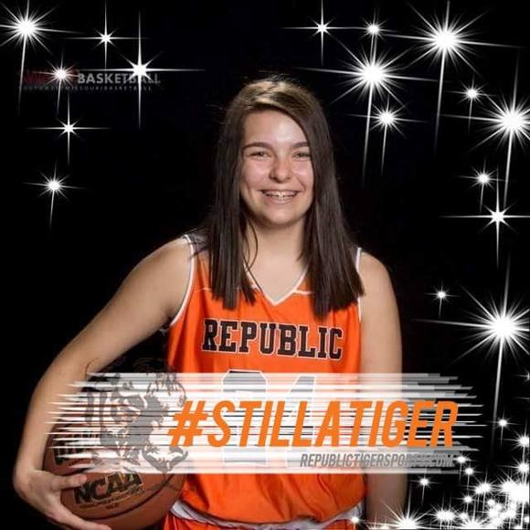 Profile Picture of Christine Chastain (@christinechasta) on Poshmark