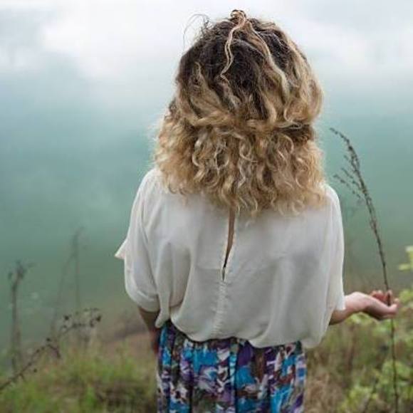 Profile Picture of Tia Bolos (@tiabolos) on Poshmark