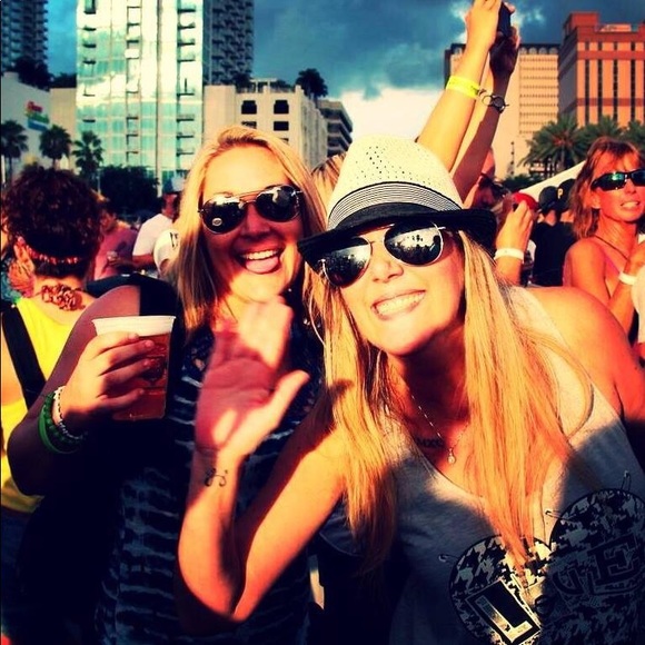 Profile Picture of Carly Brownfield (@cbrownfield6) on Poshmark