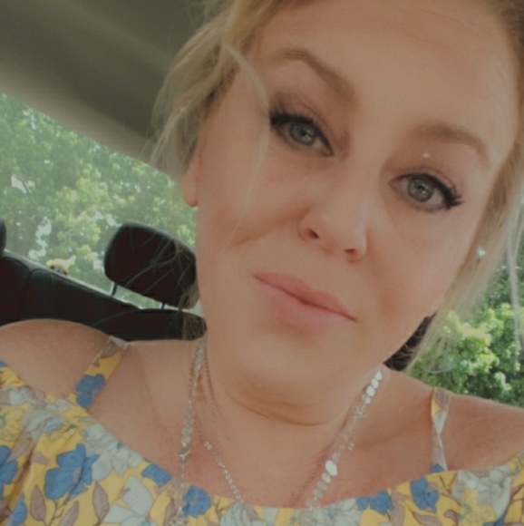 Profile Picture of Crystal Vogel (@crystaldawnv82) on Poshmark