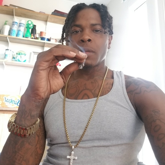 Profile Picture of Roy Bailey (@roybailey394) on Poshmark