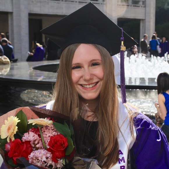 Zoe Becker - Poshmark Profile Picture of Zoe Becker (@zozobexx) on Poshmark