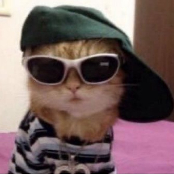 Anzhela Raryk - Poshmark Profile Picture of Anzhela Raryk (@anzhelararyk) on Poshmark