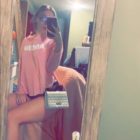 Profile Picture of Payton Omdahl (@aidabebe) on Poshmark