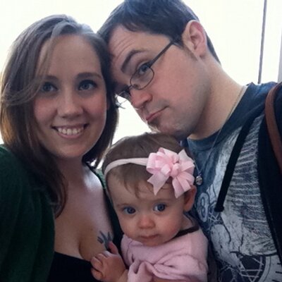 Profile Picture of Alecia Webb (@Ciruello_Cielo) on Twitter