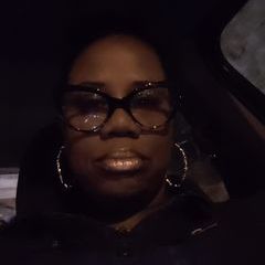 Profile Picture of Stacey Lowe (@staceylowe19) on Tiktok