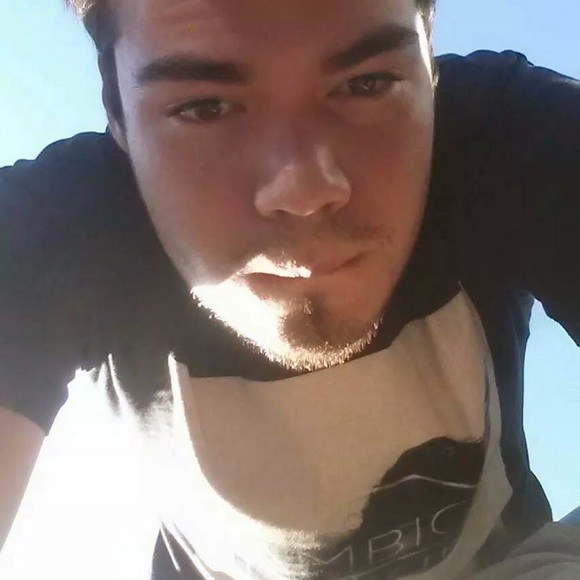 Profile Picture of Alex Pantaleon (@latinoca94) on Poshmark