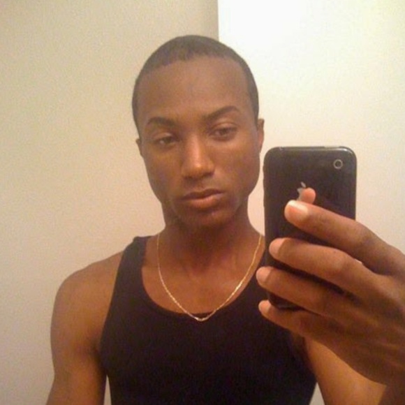Profile Picture of Markell Nealy (@neqlymarkell) on Poshmark